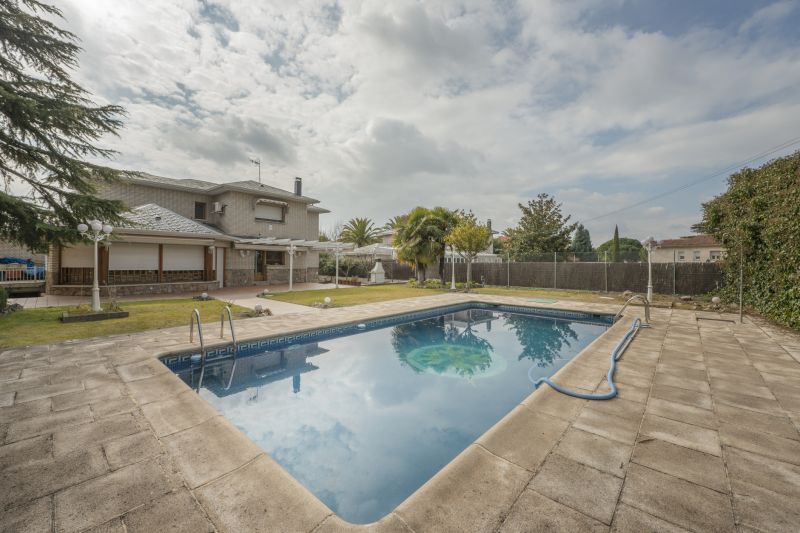 Best Pool Safety Contractors in Greeley, CO